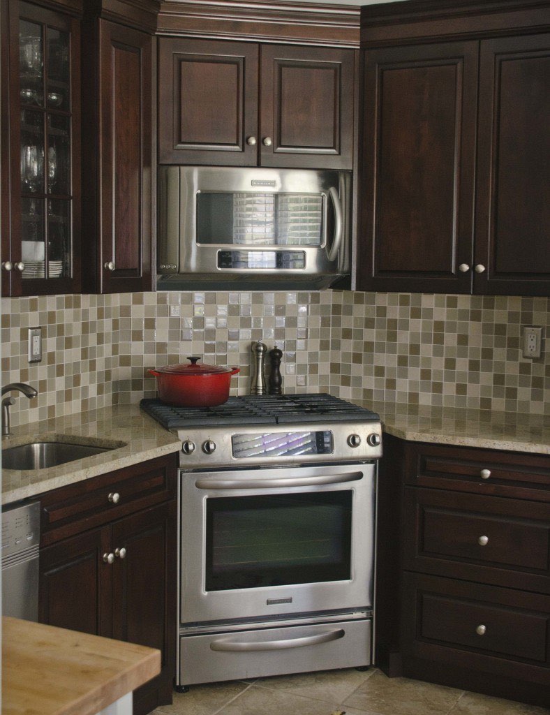 NJ Kitchen Remodeling | Corner Stove | Trade Mark Design